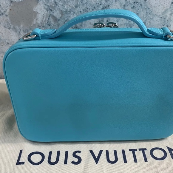 Louis Vuitton Sold Out Limited Edition Crossbody - Picture 7 of 10